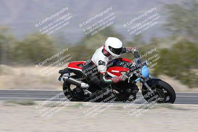media/Dec-01-2025-Moto Forza (Mon) [[2daa91e15f]]/3-Beginner Group/Session 2 (Turn 7 Inside Pans)/